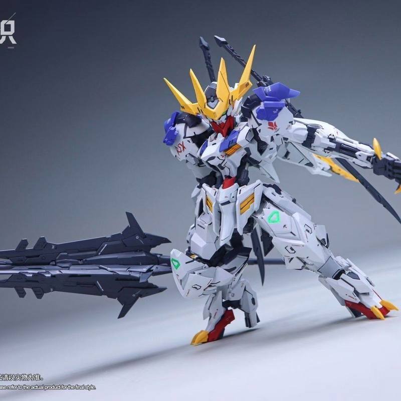 نموذج تجميعي لشخصية بارباتوس م - مراجعة Model Kit Lancelot وسعره
