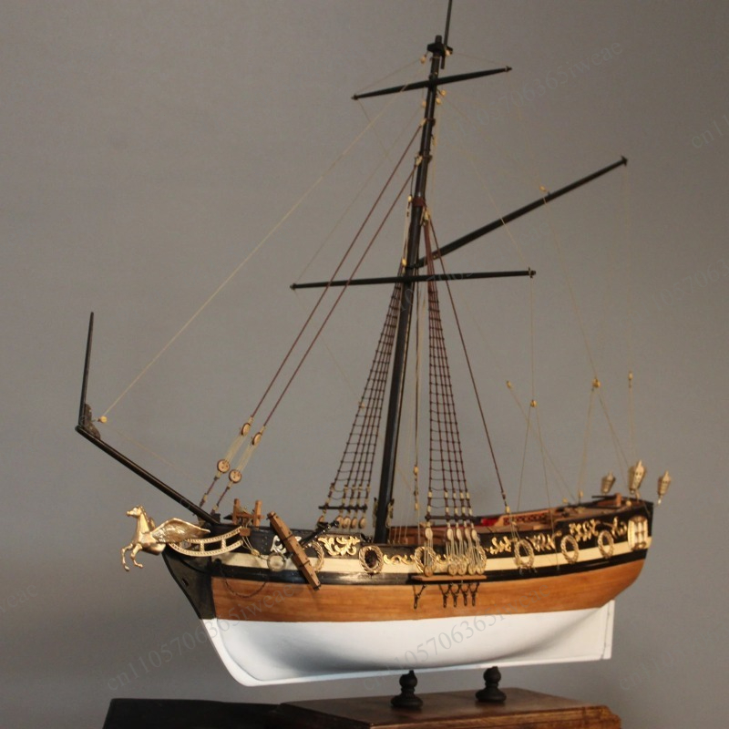 طقم نموذج خشبي لليخت الملكي وي - مراجعة Model Kit Yacht وسعره